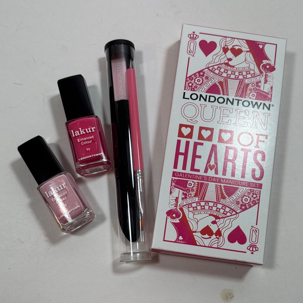 Londontown Queen of Hearts Manicure Set